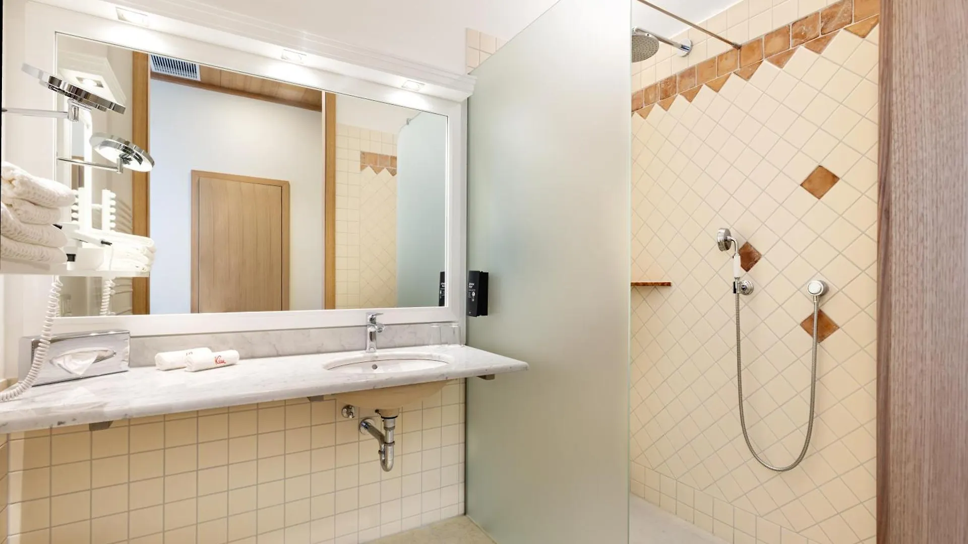 **** Hotell Kim Schlosshotel Im Park Dresden Tyskland